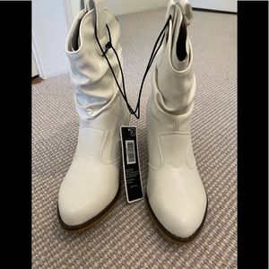 COPY - Charles Albert NEVER BEEN WORN white bootie